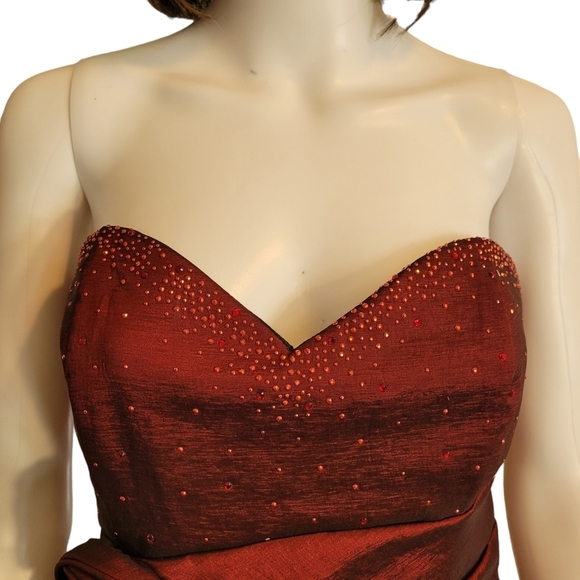 Betsy & Adam burgundy strapless formal gown - 14 - Picture 2 of 10